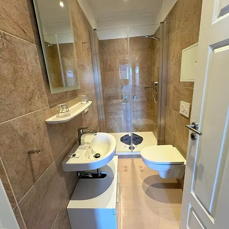 Apartament Carl I Oder Carl Ii *